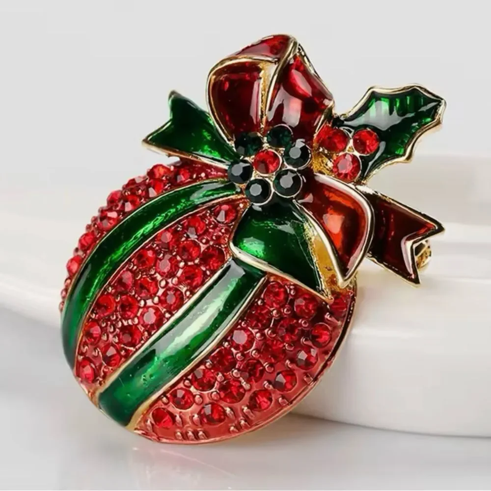 CHRISTMAS ORNAMENT BROOCH‎